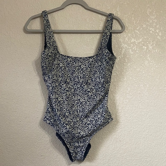 Everlane Other - Everlane Navy Floral Bodysuit